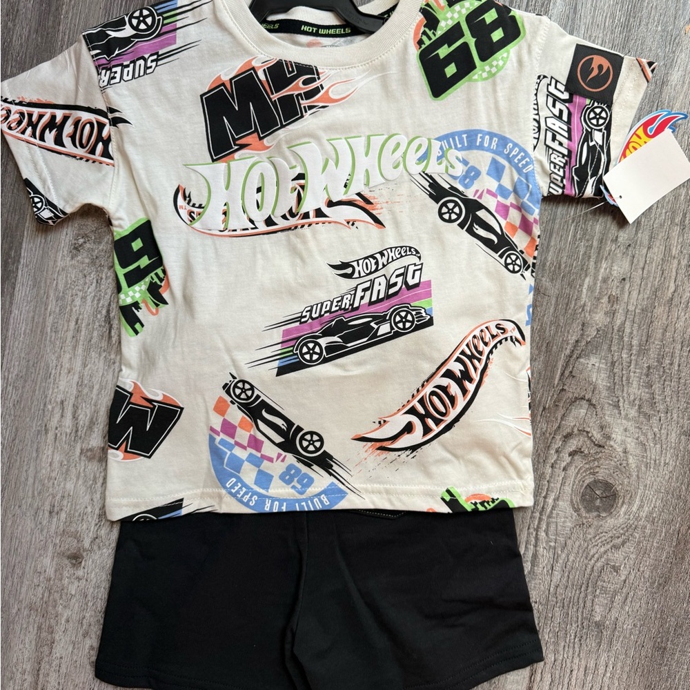 Kids hot wheels Graphic T-Shirt and Shorts Set - White and Black